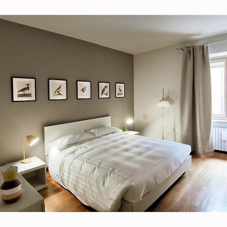 Due Dei Mille. Incantevole Casa In Centro Ad Alba Luaran gambar