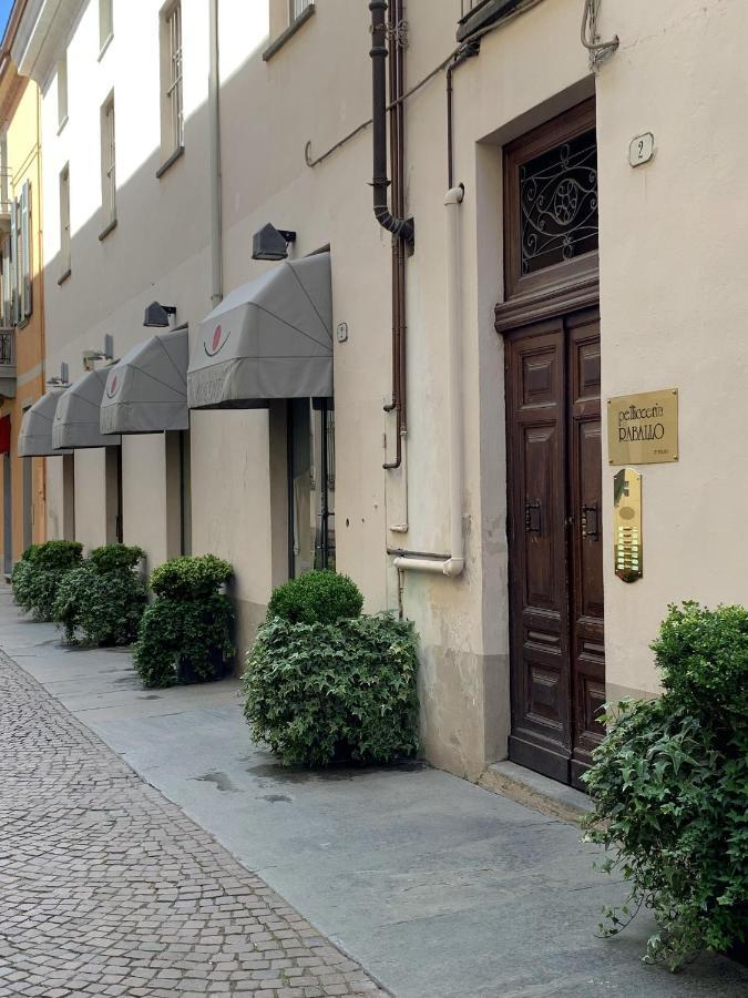 Due Dei Mille. Incantevole Casa In Centro Ad Alba Luaran gambar