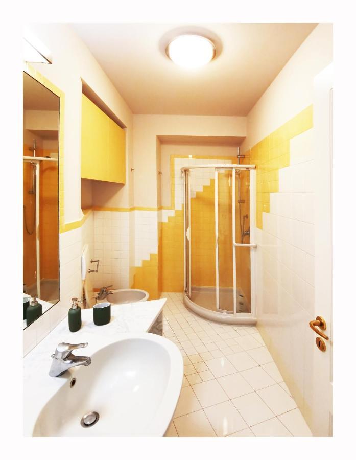 Due Dei Mille. Incantevole Casa In Centro Ad Alba Luaran gambar
