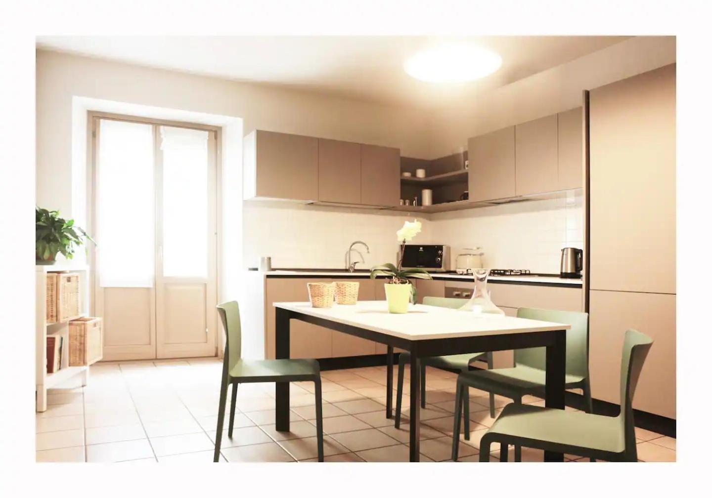 Due Dei Mille. Incantevole Casa In Centro Ad Alba Luaran gambar